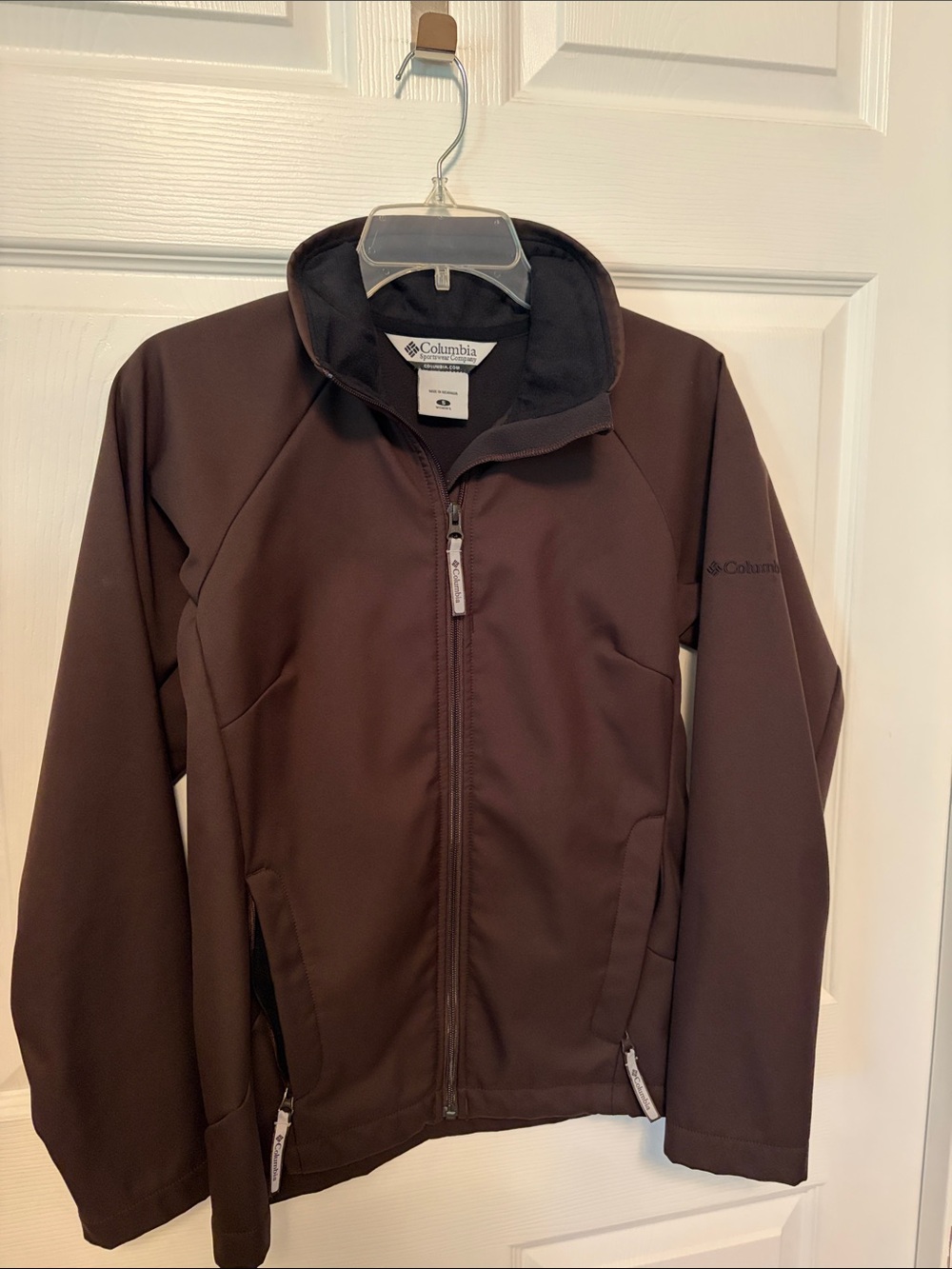 Columbia Men’s Brown Lightweight Softshell Jacket